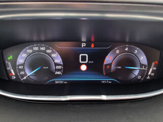 Peugeot 5008 ALLURE / 7k / 1.2 96kW