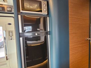 Laika Kreos L5009 2.2 132kW