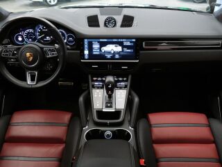 Porsche Cayenne Turbo S E-Hybrid 4.0 500кВ