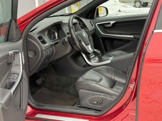 Volvo V60 Summum Facelift AWD 2.4 D6 158кВ