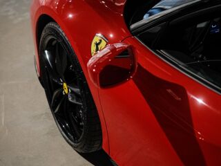 Ferrari 488 3.9 493kW