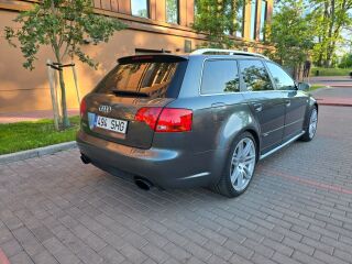 Audi RS 4 4.2 V8 309кВ