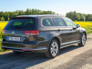Volkswagen Passat 2.0 140kW