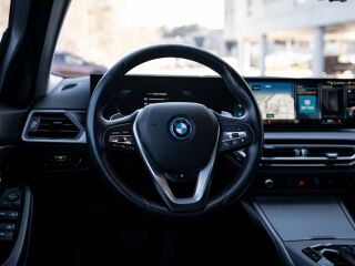 BMW 330 xDrive 2.0 215kW