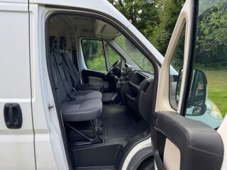 Peugeot Boxer L4H2 2.2 96kW