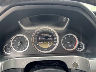 Mercedes-Benz E 200 blueefficiency 2.1 R4 CDI 100kW