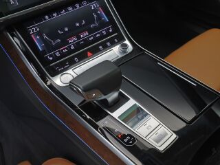 Audi A8 L Quattro 3.0 V6 TDI 210кВ
