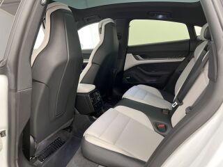 Porsche Taycan 4S 420kW