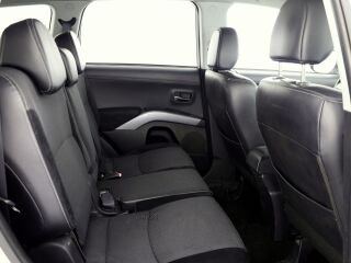 Mitsubishi Outlander Luxury Facelift ATM 2.2 Di-D 115kW