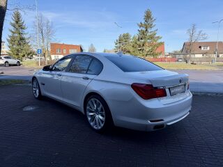BMW ActiveHybrid 7 4.4 330kW