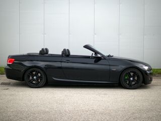 BMW 325 3.0 145kW