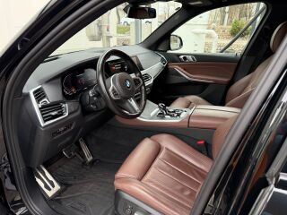 BMW X5 M50 M50i 4.4 V8 390kW