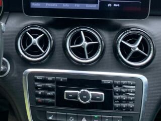 Mercedes-Benz A 180 1.6 90kW