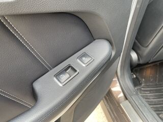 Mercedes-Benz E 350 BLUETEC 4MATIC 3.0 V6 190kW