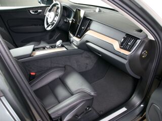 Volvo XC60 AWD ULTRA DARK LUXURY XENIUM FULL 2.0 T8 Recharge Long Range Plug-In-Hybrid MY26 335kW