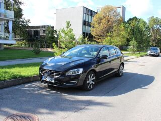 Volvo V60 Plug-in hybrid D6 2.4 PLUG IN HYBRID 158kW