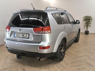 Citroen C-Crosser Family +7 2.4 125kW