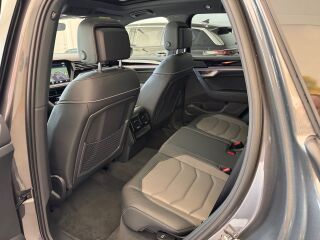 Volkswagen Touareg R-Line Final Edition 3.0 TDI V6 210кВ