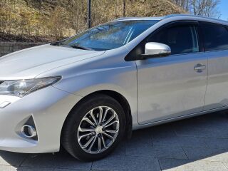 Toyota Auris 1.6 97kW