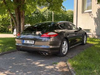 Porsche Panamera 4S 4.8 V8 294kW