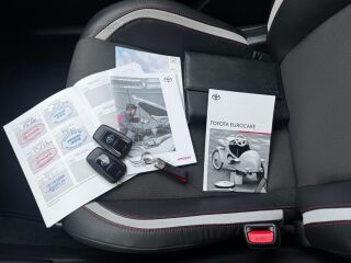 Toyota Corolla GR Sport Hybrid 1.8 72кВ