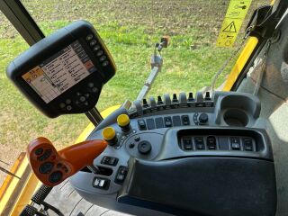 New Holland  8.7 R6 250kW