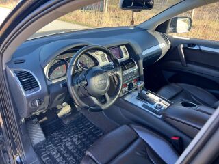 Audi Q7 S-Line 3.0 V6 180kW