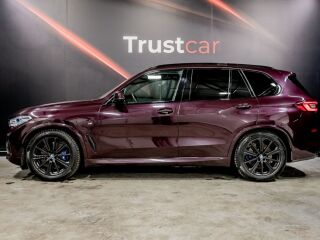 BMW X5 M Sportpaket Plug-In hybrid 3.0 290кВ