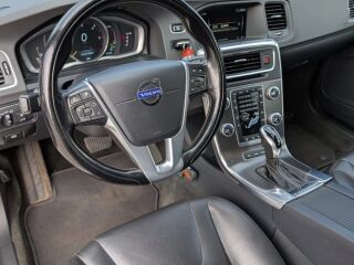 Volvo V60 2.4 158kW