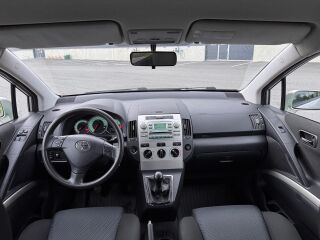 Toyota Corolla Verso 1.6 81кВ