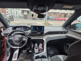 Peugeot 5008 1.5 96kW