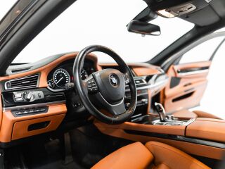 BMW 740 Facelift Individual X-drive 3.0 230kW