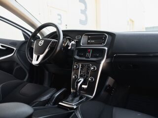 Volvo V40 Momentum 1.6 R4 D2 84kW