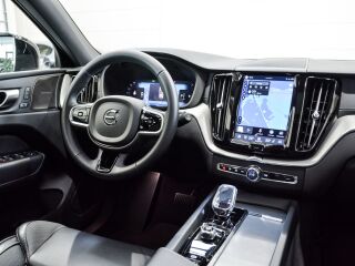 Volvo XC60 B4 AWD ULTIMATE DARK KERS Mild Hybrid 2.0 145kW
