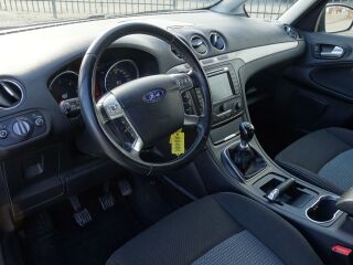 Ford Galaxy 2.0 R4 103кВ