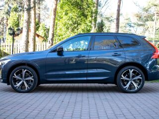 Volvo XC60 AWD DARK Ultimate Fullopt 2.0 B5 AWD MHEV Kerghübriid 184кВ