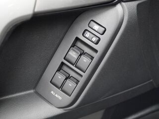 Toyota Land Cruiser 150 SERIES 2.8 150кВ