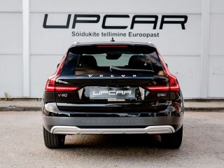Volvo V90 Cross Country D5 AWD PRO 2.0 173кВ