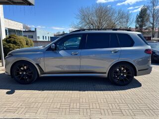 BMW X7 xDrive40d MHEV M-Sportpakett Pro LCi 3.0 259kW