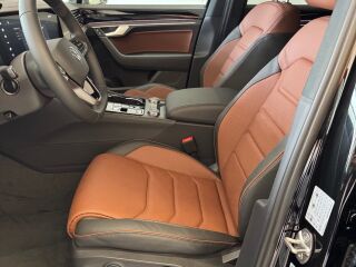 Volkswagen Touareg Elegance 3.0 TDI 170кВ