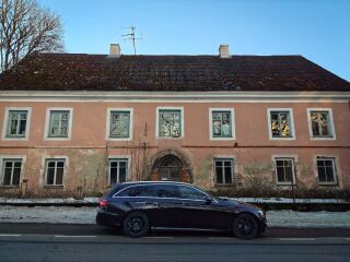 Mercedes-Benz E 220 AMG Line 2.0 143кВ