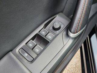 SEAT Leon Sportstourer FR-Line 2.0 TDI 110кВ