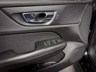 Volvo V60 Momentum B4 KERS 2.0 145kW