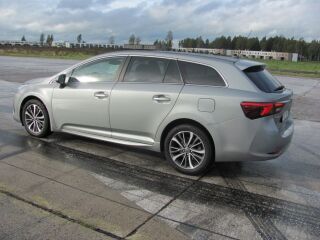 Toyota Avensis 2.0 105kW