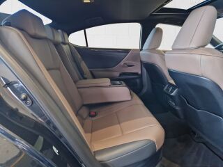 Lexus ES 300h Limited Edition 2.5 131kW