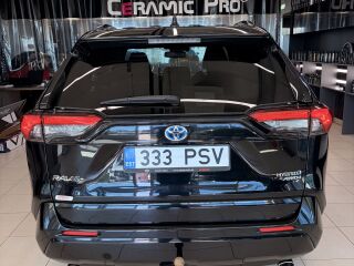 Toyota RAV4 Black Edition 2.5 131кВ