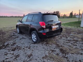 Toyota RAV4 2.2 100kW