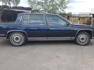 Cadillac DeVille D Elegance V8 4.1 97kW