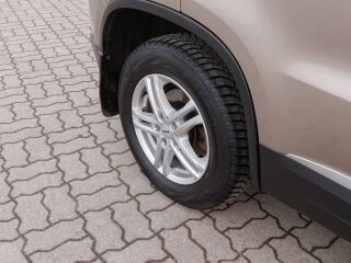 Volkswagen Tiguan 4 X 4 HIGHLINE 2.0 R4 125кВ