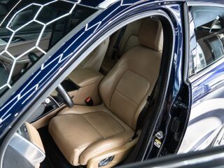 Jaguar F-Pace SE 250PS AWD 2.0 184кВ